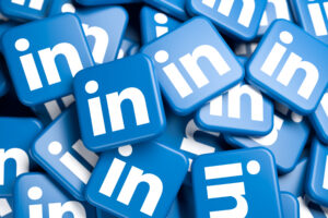 8 Ways to Engage with LinkedIn Messaging by Kate Webb